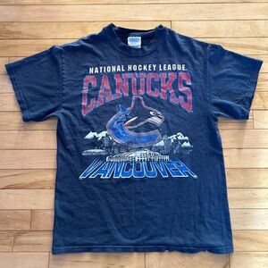 Vintage Vancouver canucks t shirt